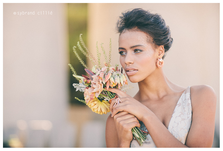 Beautiful geometrics themed wedding inspiration styled shoot at the Afrikaans Language Monument in Paarl.